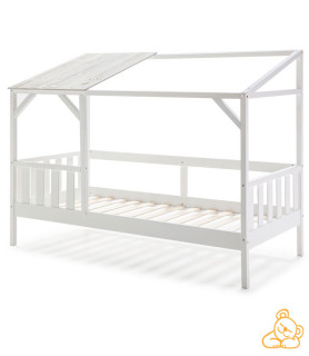 Cama infantil de madera.